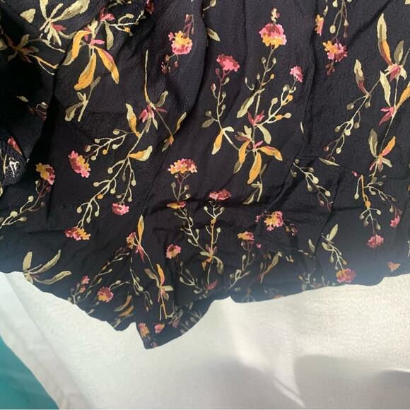 Likely NEW Revolve Amira ruffle long sleeves romper size 10 - Picture 5 of 6